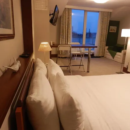 116 Aparthotel 4*